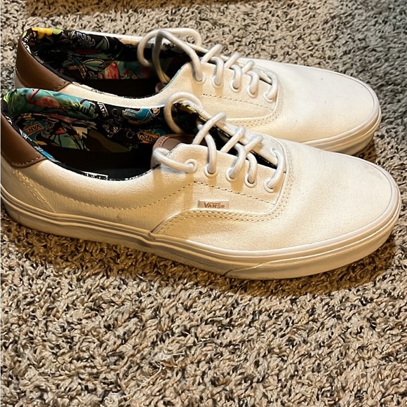 Designed Vans - Picture 2 of 3